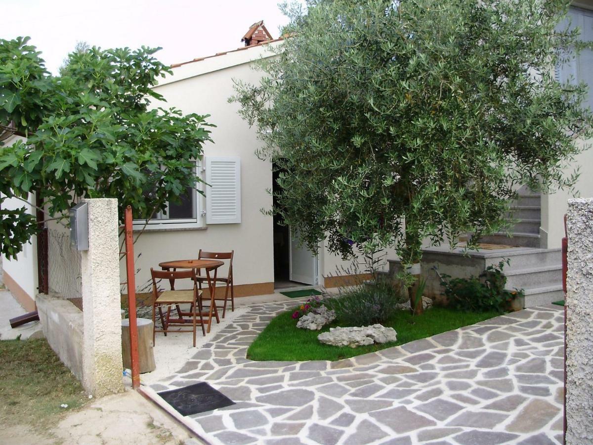 Leca- Small House Медулин Екстериор снимка